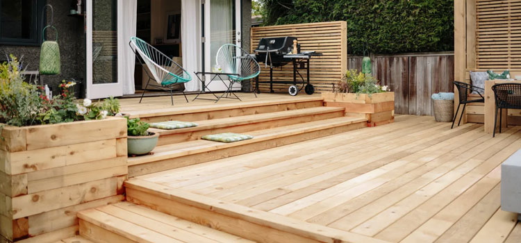 Cedar Decking in West Hills, CA